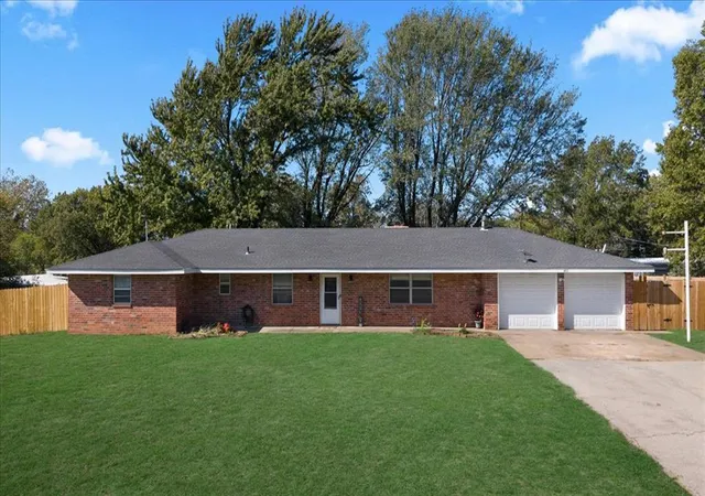 Photo 1 of Single family home for sale at 403 S Hickory St, Copan, OK 74022 | MLS# 1255967 | Listing updated on 2026-10-31