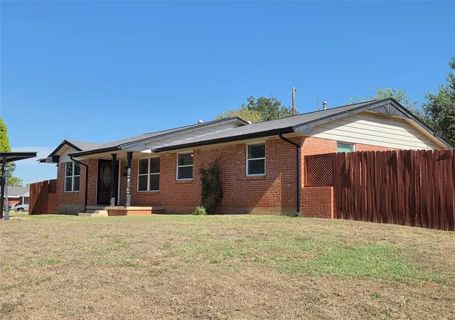 Photo 2 of Single family home for sale at 617 Nw 1st Street, Moore, OK 73160 | MLS# 1255971 | Listing updated on 2026-10-29