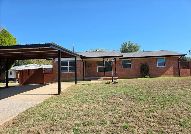 Photo 3 of Single family home for sale at 617 Nw 1st Street, Moore, OK 73160 | MLS# 1255971 | Listing updated on 2026-10-29