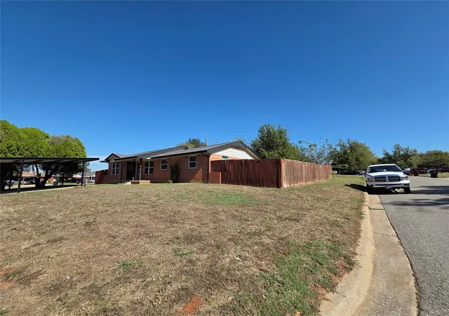 Photo 3 of Single family home for sale at 617 NW 1st Street, Moore, OK 73160 | MLS# 1255971 | Listing updated on 2026-10-29
