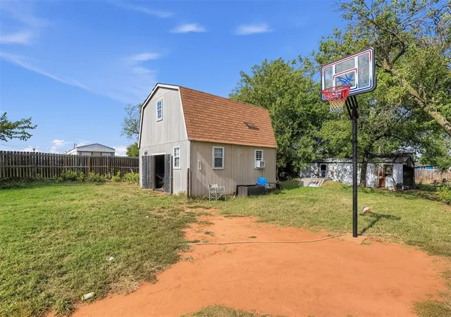 Photo 4 of Single family home for sale at 2234 N 4th Street, Chickasha, OK 73018 | MLS# 1255982 | Listing updated on 2026-10-29