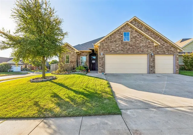 Photo 1 of Single family home for sale at 9100 NW 91st Circle, Yukon, OK 73099 | MLS# 1255984 | Listing updated on 2026-10-31