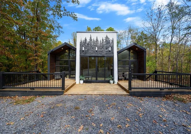 Single family home for sale at 26 Kissingfish Ct, Broken Bow, OK 74728 | MLS# 1255999