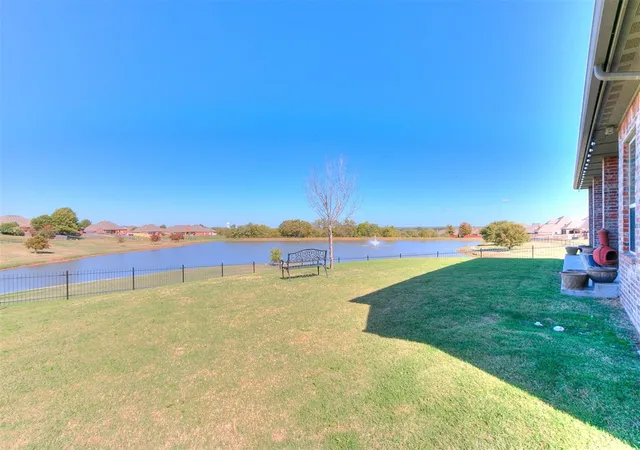 Photo 2 of Single family home for sale at 300 Summit Way, Norman, OK 73071 | MLS# 1256001 | Listing updated on 2026-10-29
