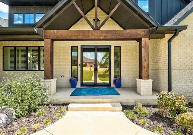 Photo 3 of Single family home for sale at 15540 Valley Dr, Piedmont, OK 73078 | MLS# 1256004 | Listing updated on 2026-10-30