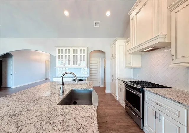 Photo 4 of Single family home for sale at 13187 Red Oak Dr, Choctaw, OK 73020 | MLS# 1256008 | Listing updated on 2026-10-29