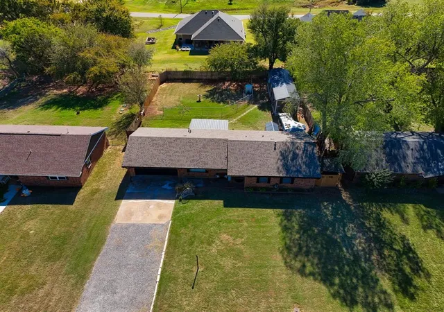 Photo 2 of Single family home for sale at 1601 Ken Dr, Guthrie, OK 73044 | MLS# 1256012 | Listing updated on 2026-10-29
