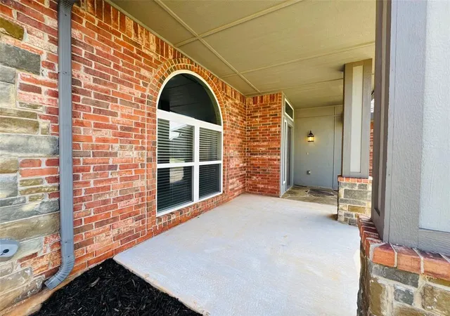 Photo 2 of Single family home for sale at 19512 Taggert Dr, Edmond, OK 73012 | MLS# 1256013 | Listing updated on 2026-10-29