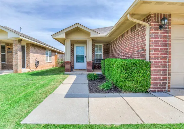 Photo 1 of Single family home for sale at 2221 NW 199th Street, Edmond, OK 73012 | MLS# 1256018 | Listing updated on 2026-10-30
