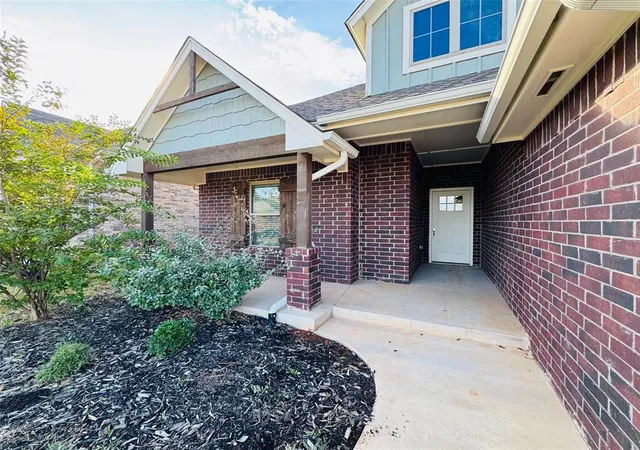 Photo 2 of Single family home for sale at 1604 NE 33rd Terrace, Moore, OK 73160 | MLS# 1256024 | Listing updated on 2026-10-29