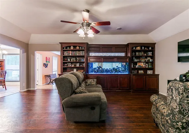Photo 2 of Single family home for sale at 725 Saint Charles St, Moore, OK 73160 | MLS# 1256033 | Listing updated on 2026-10-29