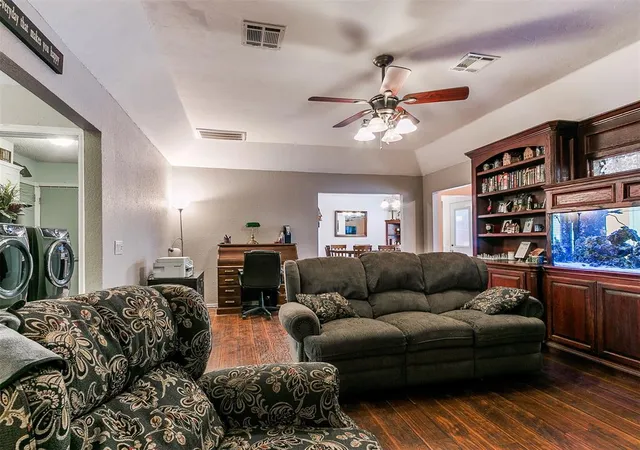 Photo 3 of Single family home for sale at 725 Saint Charles St, Moore, OK 73160 | MLS# 1256033 | Listing updated on 2026-10-29