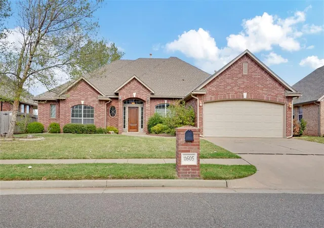 Single family home for sale at 11605 NW 113th Circle, Yukon, OK 73099 | MLS# 1256035