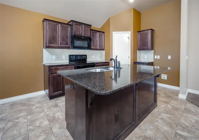 Photo 4 of Single family home for sale at 19013 Hecho Dr, Edmond, OK 73012 | MLS# 1256092 | Listing updated on 2026-10-30