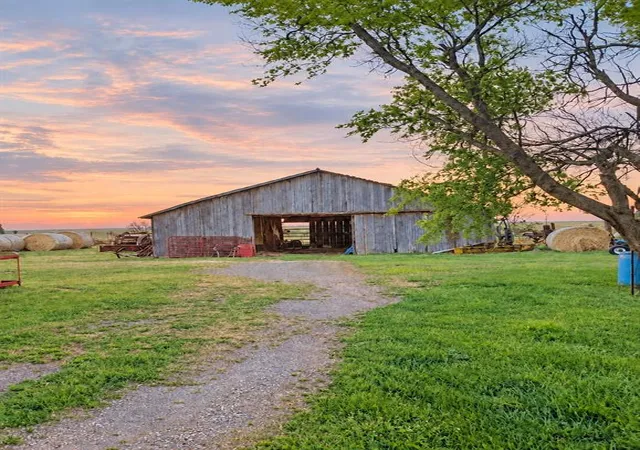 Photo 4 of Single family home for sale at 14182 N 2130 Road, Lone Wolf, OK 73655 | MLS# 1256099 | Listing updated on 2026-10-29