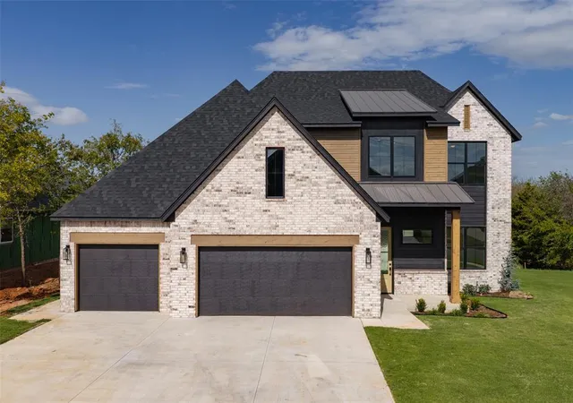 Single family home for sale at 11509 NW 102nd Street, Yukon, OK 73099 | MLS# 1256101