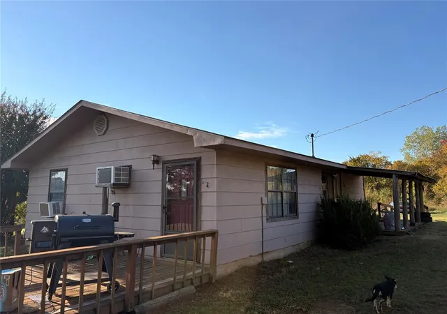 Photo 1 of Single family home for sale at 404 Ohio St, Hoyt, OK 74472 | MLS# 1256121 | Listing updated on 2026-10-29