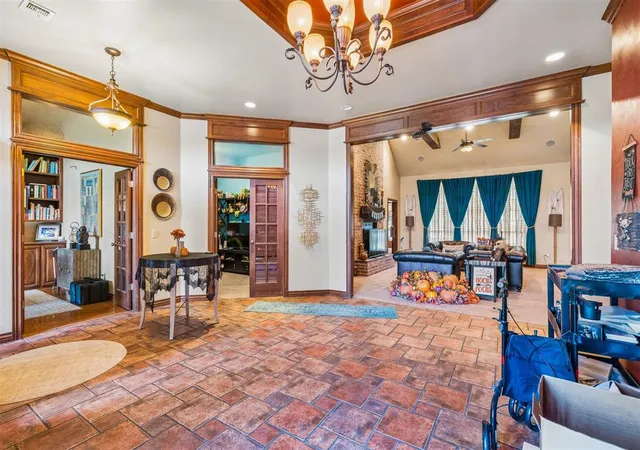 Photo 4 of Single family home for sale at 1401 NW 165th Court, Edmond, OK 73012 | MLS# 1256127 | Listing updated on 2026-10-31