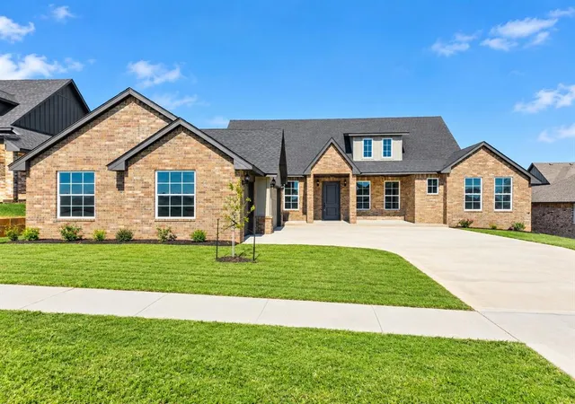 Photo 2 of Single family home for sale at 11605 NW 102nd Street, Yukon, OK 73099 | MLS# 1256186 | Listing updated on 2026-10-30