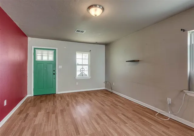 Photo 4 of Single family home for sale at 2309 NW 33rd Street, Oklahoma City, OK 73112 | MLS# 1256222 | Listing updated on 2026-10-30