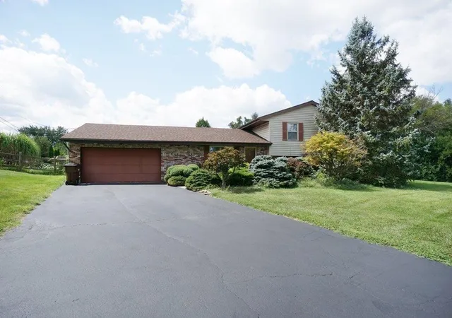 Single family home for sale at 4007 Greatus Dr, Fairfield Township, OH 45011 | MLS# 1550972 | Listing updated on 2017-12-01