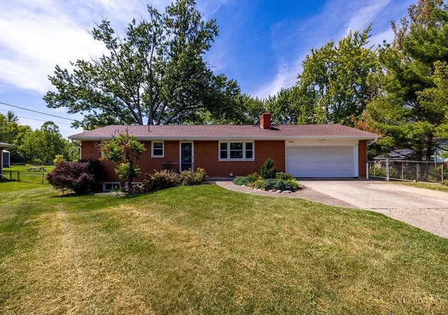 Single Family Residence at 3909 Sterling Dr, Franklin, OH 45005 | MLS# 1816357 | | Sold on 2024-09-27