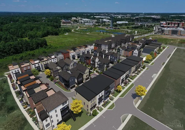 Homes for sale in Blue Ash, OH | 4232 Parkview Dr #3B, Blue Ash, OH 45242 | MLS# 1831076