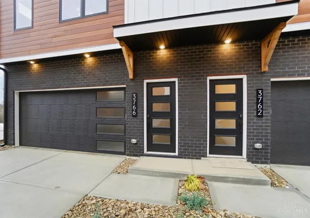 3rd image of 3766 Miami Run #13, Mariemont, OH 45227 | MLS# 1841135