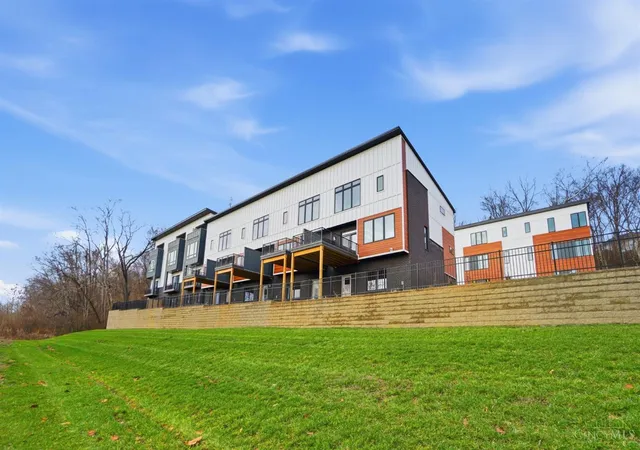 85th image of 3762 Miami Run #14, Mariemont, OH 45227 | MLS# 1841155