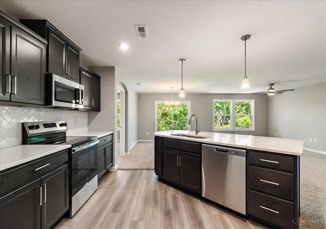 5th image of 523 Tradition Ridge, Cincinnati, OH 45245