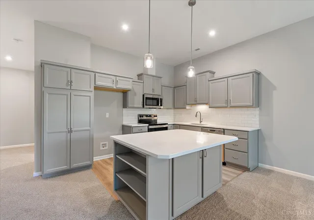 3rd image of 531 Tradition Ridge, Cincinnati, OH 45245