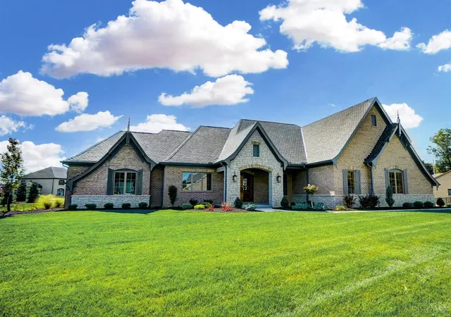 Photo 3 of Single family home for sale at 10 Priya Pl, Green Twp, OH 45002 | MLS# 1848151 | Listing updated on 2026-07-14