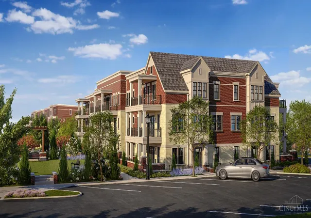 2nd image of 210 Vintage Club Dr #103, Montgomery, OH 45249 | MLS# 1847827