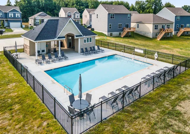Homes for sale in Goshen Twp, OH | 1882 Vista Lake Dr, Goshen Twp, OH 45122 | MLS# 1850732