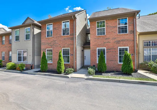 Homes for sale in Montgomery, OH | 10555 Montgomery Rd #49, Montgomery, OH 45242 | MLS# 1853392