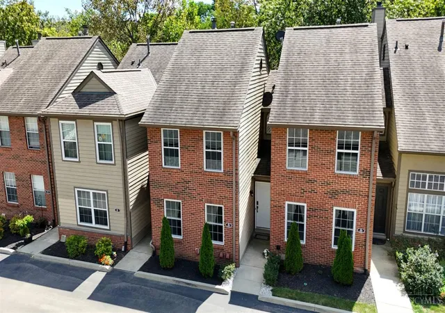 Homes for sale in Montgomery, OH | 10555 Montgomery Rd #49, Montgomery, OH 45242 | MLS# 1853392