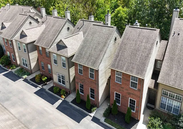 Homes for sale in Montgomery, OH | 10555 Montgomery Rd #49, Montgomery, OH 45242 | MLS# 1853392