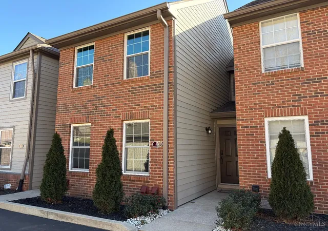 Homes for sale in Montgomery, OH | 10555 Montgomery Rd #49, Montgomery, OH 45242 | MLS# 1853392