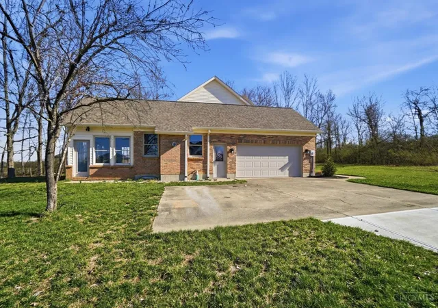Photo 2 of Sale Pending at 6268 Richards Dr, Liberty Twp, OH 45044 | MLS# 1854238 | Listing updated on 2026-08-20
