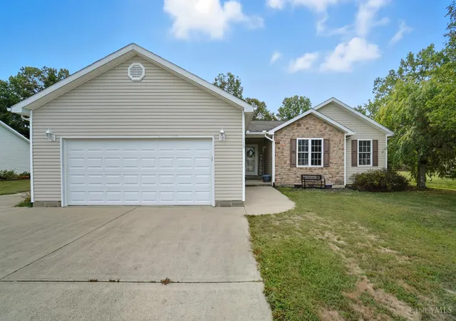 Homes for sale in Mount Orab, OH | 115 Sweet Bay Trl, Mount Orab, OH 45154 | MLS# 1855454