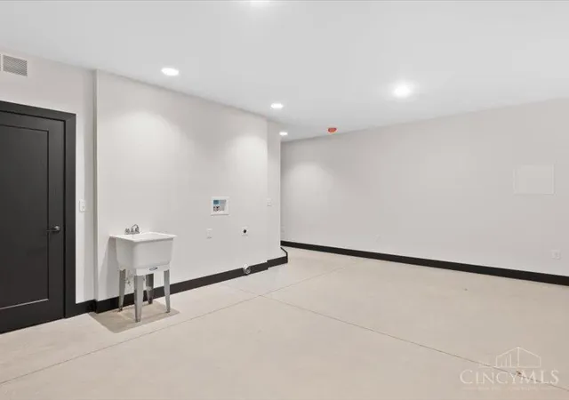 Homes for sale in Cincinnati, OH | 3531 Eden Ave, Cincinnati, OH 45229 | MLS# 1856307