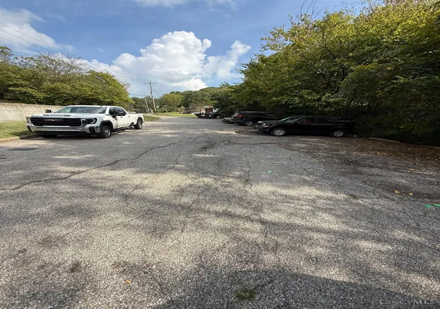 14th image of 87 E State Rd, Cleves, OH 45002 | MLS# 1857946