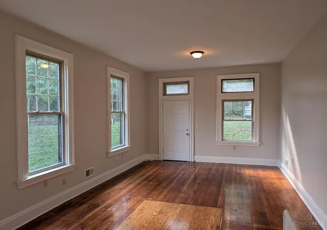 3rd image of 2564 Linden St, Cincinnati, OH 45225 | MLS# 1858984
