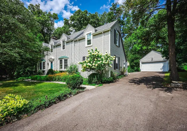 Homes for sale in Oxford, OH | 5115 Bonham Rd, Oxford, OH 45056 | MLS# 1859793