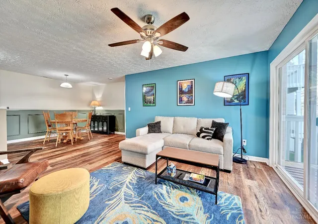 Homes for sale in Loveland, OH | 220 Carrington Pl #206, Loveland, OH 45140 | MLS# 1860025