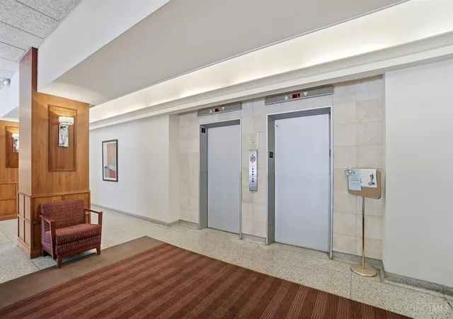 3rd image of 2324 Madison Rd #403, Cincinnati, OH 45208 | MLS# 1860234