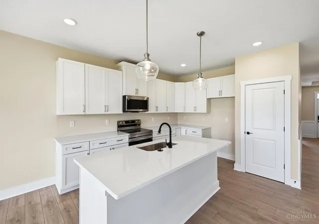 Photo 4 of Single family home for sale at 1219 Blue Spruce Ln, Wilmington, OH 45177 | MLS# 1861490 | Listing updated on 2026-08-10