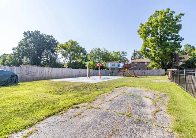 Photo 3 of Sale Pending at 1519 Section Rd, Cincinnati, OH 45237 | MLS# 1862188 | Listing updated on 2026-08-21