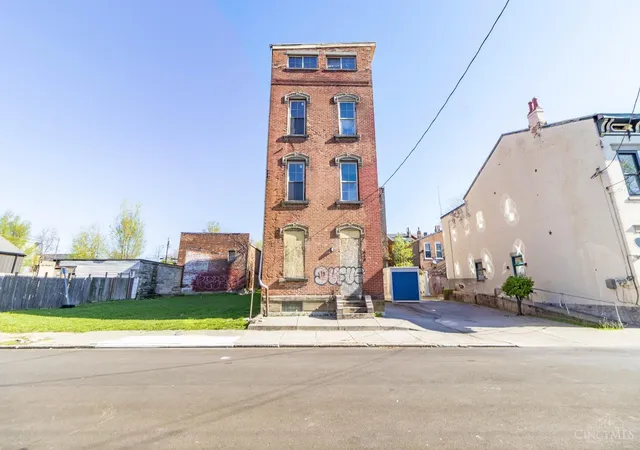 Homes for sale in Cincinnati, OH | 818 Livingston St, Cincinnati, OH 45214 | MLS# 1865039
