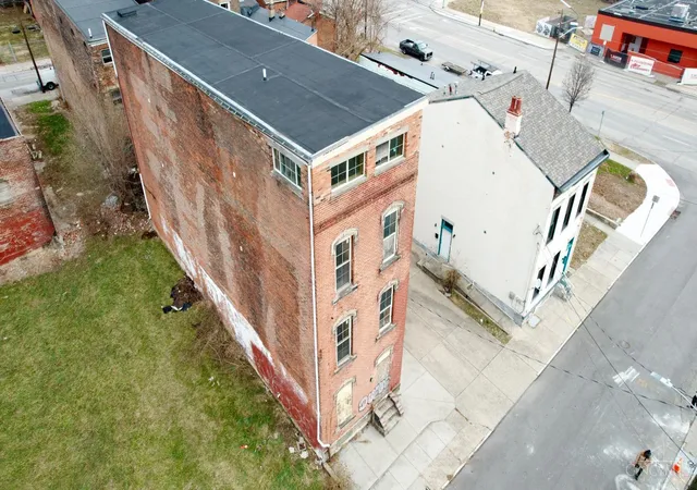 Homes for sale in Cincinnati, OH | 818 Livingston St, Cincinnati, OH 45214